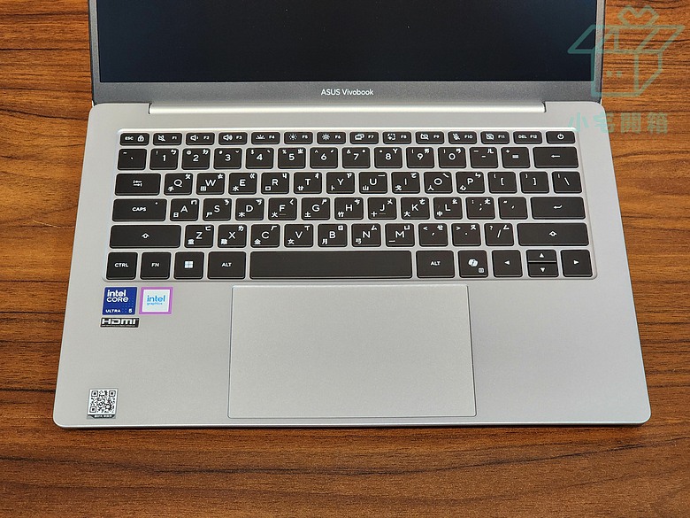 點我看大圖 【小宅開箱】華碩無畏Pro 14 2026 (M5450GA)全新模俱全能日常辦公室輕薄筆電