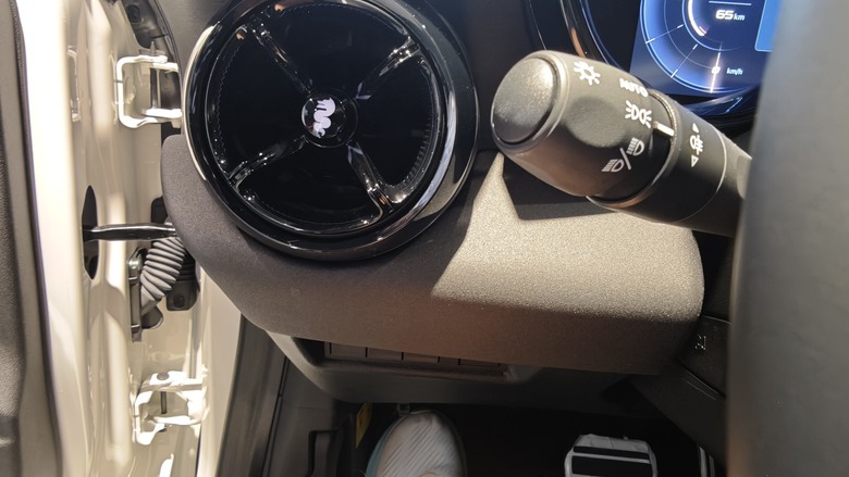 桃園荃程汽車參訪 - 依照Stellantis Brand House 全球規範打造之亞太區第二座據點