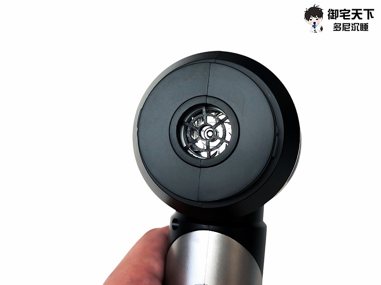 開箱｜【KOCA科卡】Dusty Mini 1 無線手持吸塵器 - 小坪數房間、辦公桌、車家都適用，能吹、能吸兩用清潔神器！