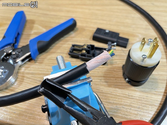 [心得] Gotham 86215 層層包覆的專業電源線