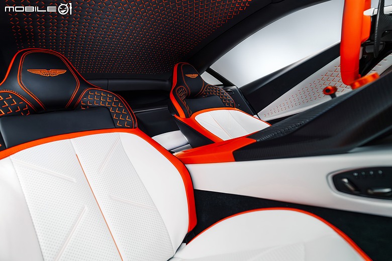 【限量150輛】Aston Martin推出12缸超跑Valen,品牌史上最強FR車款!