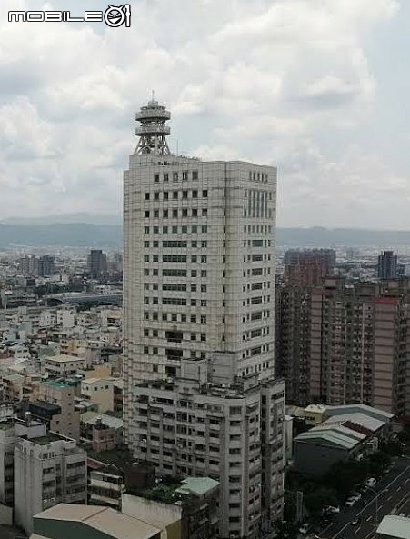 點我看大圖 【分享】自製Samsung S23Ultra手機殼,可快拆外掛鏡頭(18x)。