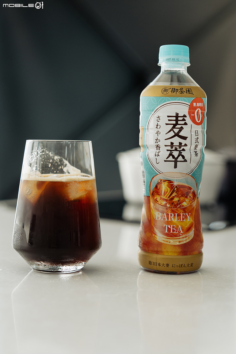飛利浦 Philips Baristina 一滑即萃義式咖啡機開箱實測|一滑完成現磨咖啡,讓每天在家喝精品咖啡變得更簡單