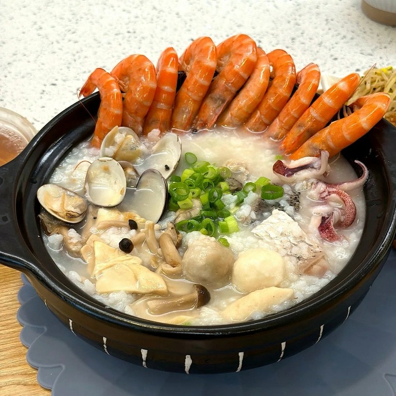 【食記】台南東區美食｜豪華海鮮粥、金沙蝦仁湯加購土魠魚、日式炸豬排咖哩飯、麻辣水煮煲，均消200多、份量誠意足