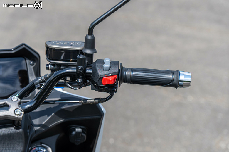 點我看大圖 KYMCO G7 試駕|電推輕量轉生,旗艦跑旅降臨