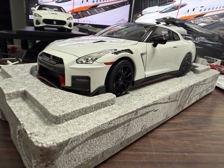 [開箱]1/18 Nissan GT-R Nismo R35 2022