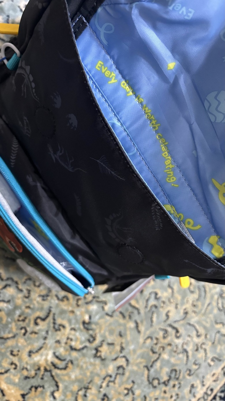 【開箱】MoonRock SP1小學新生書包