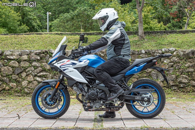 點我看大圖 2026 SUZUKI SV-7GX 試駕報告|V雙風味依然經典,熱血可以更加舒適!