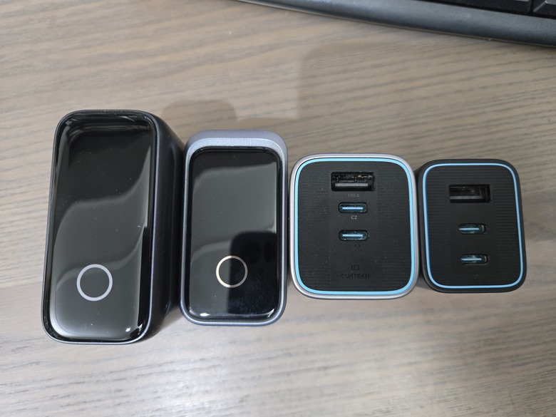 ANKER Prime 智顯充 Pro+ 160W 3接口 智慧屏顯充電器 全協議中國金標版