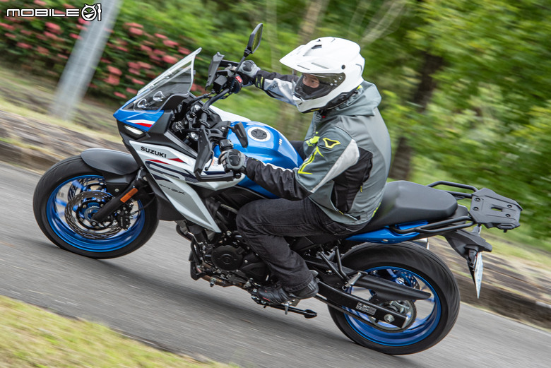 點我看大圖 2026 SUZUKI SV-7GX 試駕報告|V雙風味依然經典,熱血可以更加舒適!