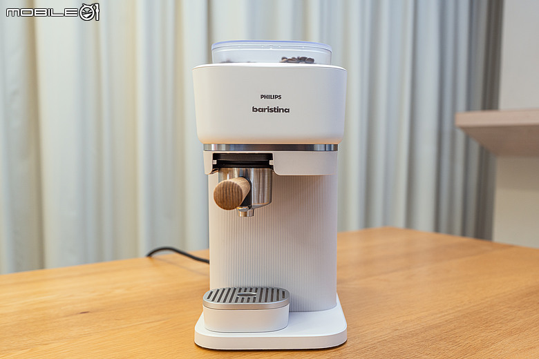 飛利浦 Philips Baristina 一滑即萃義式咖啡機開箱實測|一滑完成現磨咖啡,讓每天在家喝精品咖啡變得更簡單