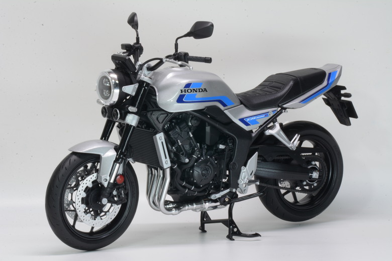 【模型製作】TAMIYA 1/12 HONDA CB1000F (圖多)