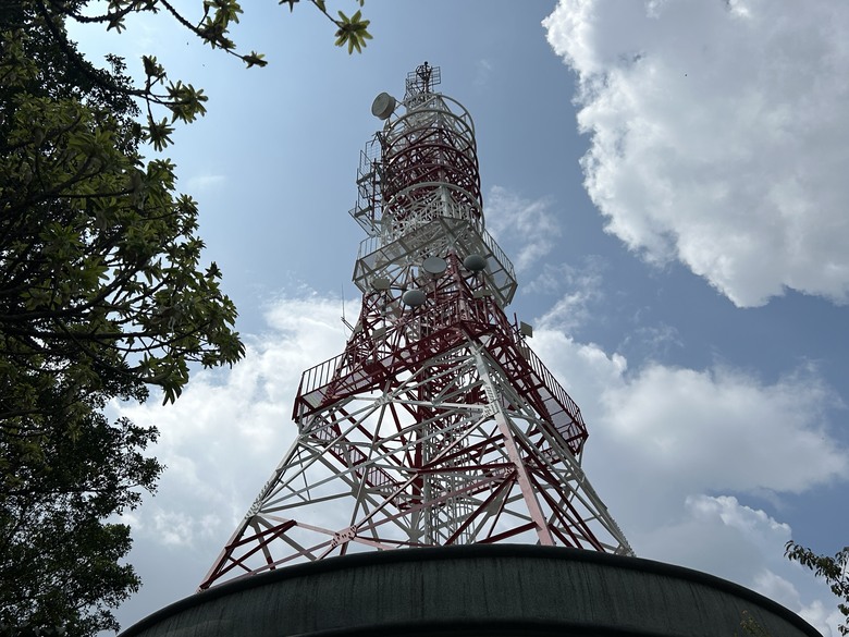 搭 捷 運 登 走 劍 潭 山 親 山 步 道
