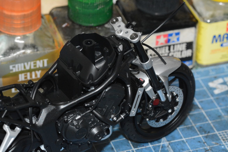【模型製作】TAMIYA 1/12 HONDA CB1000F (圖多)