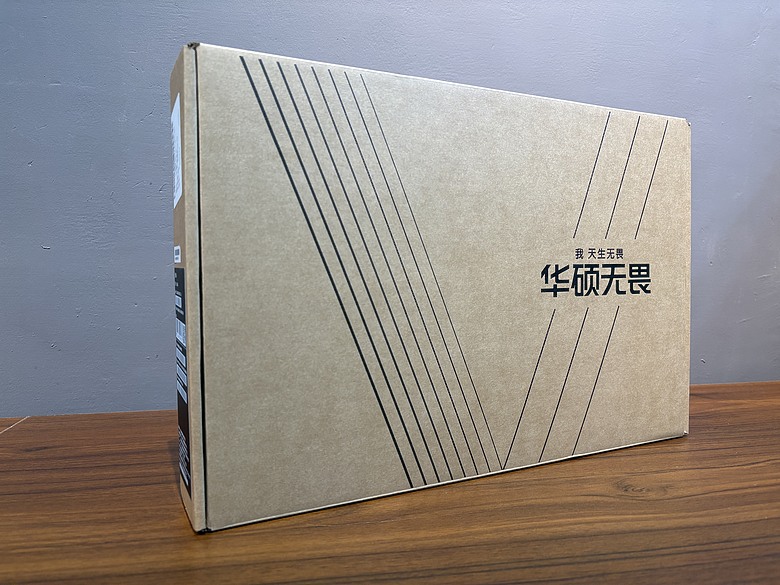 點我看大圖 【小宅開箱】華碩無畏Pro 14 2026 (M5450GA)全新模俱全能日常辦公室輕薄筆電