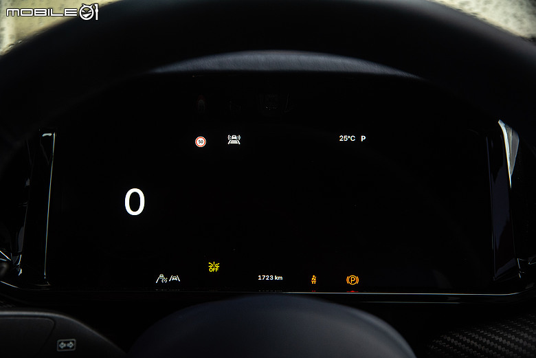 與車輛更緊密結合!Apple CarPlay Ultra實際體驗 feat. Aston Martin Vantage S