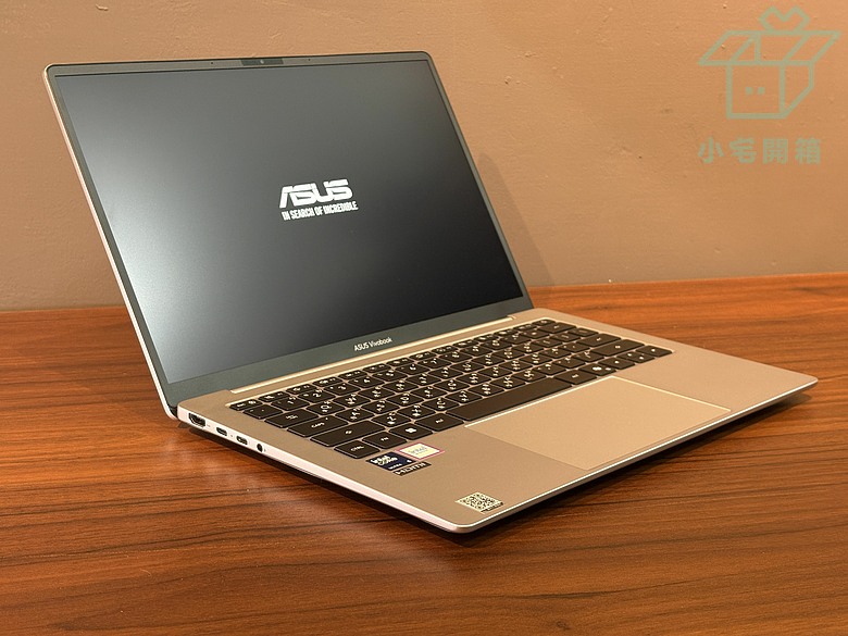 點我看大圖 【小宅開箱】華碩無畏Pro 14 2026 (M5450GA)全新模俱全能日常辦公室輕薄筆電
