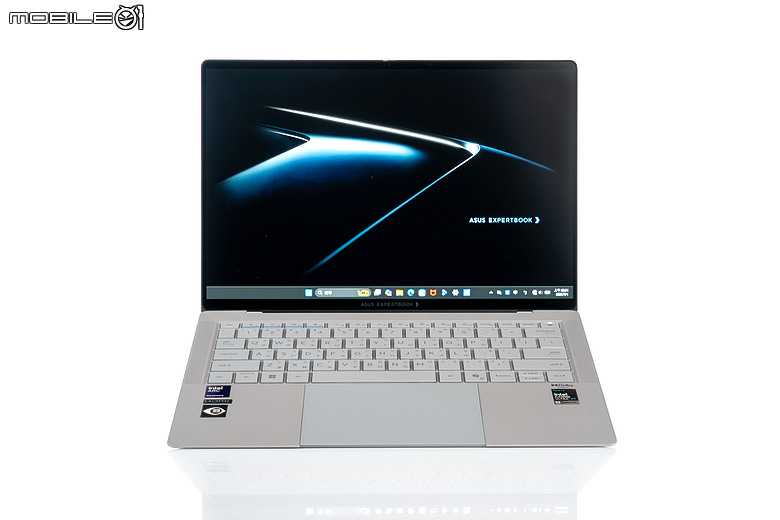 ASUS ExpertBook Ultra 體驗|首搭 3K Tandem OLED 的極輕 AI 商務旗艦!