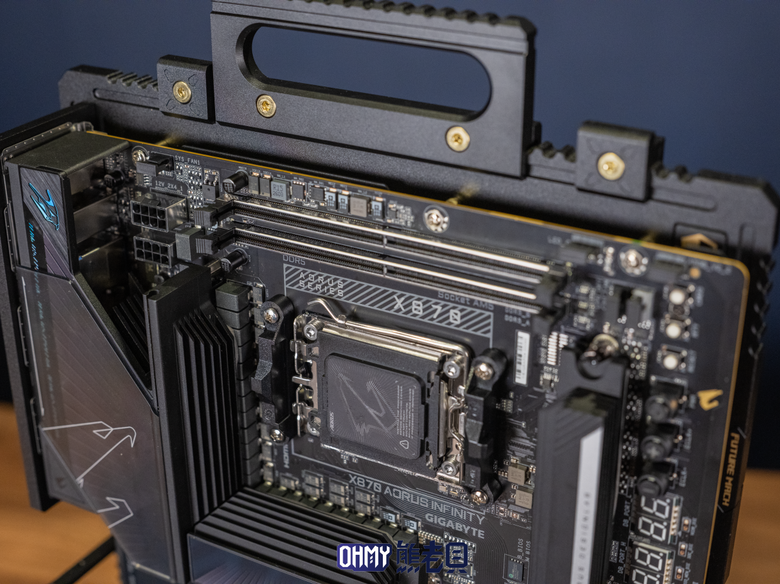 40週年超頻特仕板 技嘉 X870 AORUS INFINITY