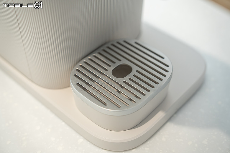 飛利浦 Philips Baristina 一滑即萃義式咖啡機開箱實測|一滑完成現磨咖啡,讓每天在家喝精品咖啡變得更簡單