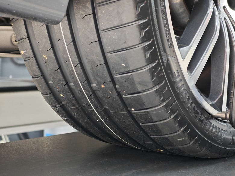 [換胎分享] G30 530d Bridgestone Potenza Sport Evo