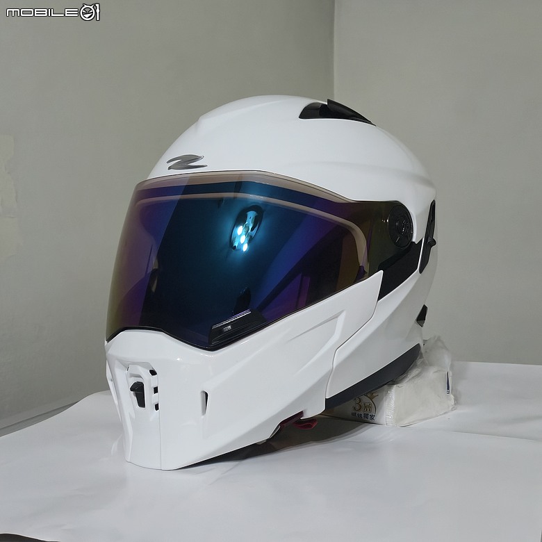 點我看大圖 【開箱】ZEUS 瑞獅 ZS-613H 可拆卸式面甲 ,全罩、3/4任意切換!