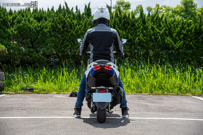點我看大圖 KYMCO G7 試駕|電推輕量轉生,旗艦跑旅降臨