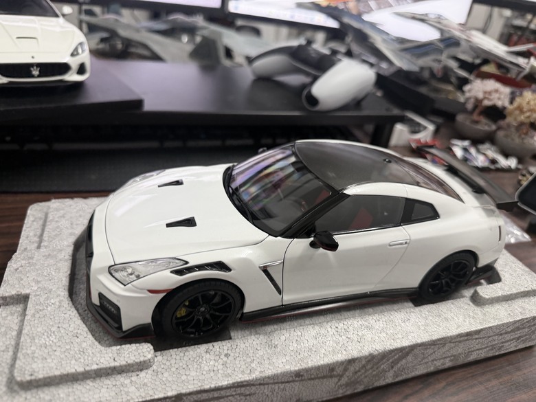 [開箱]1/18 Nissan GT-R Nismo R35 2022