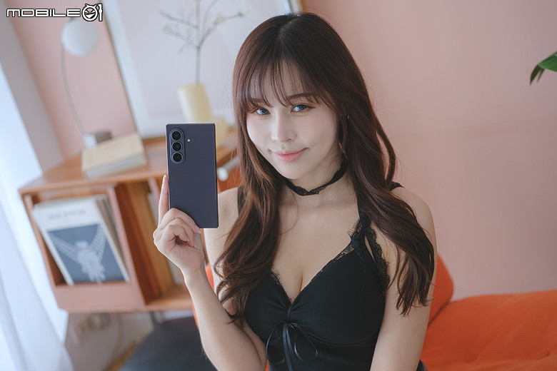 Samsung Galaxy Z Fold8 Ultra 評測報告｜輕薄手感與極致多工的完美平衡！