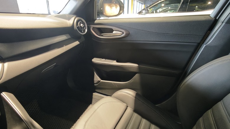 桃園荃程汽車參訪 - 依照Stellantis Brand House 全球規範打造之亞太區第二座據點