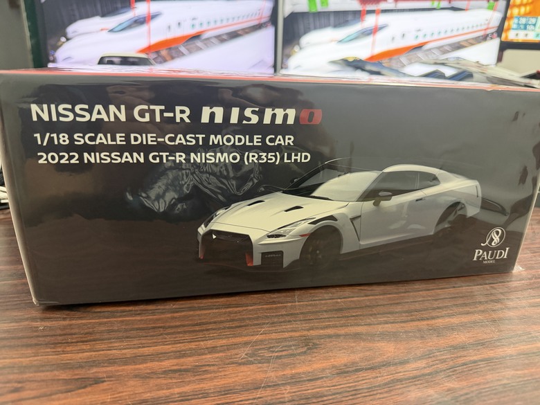 [開箱]1/18 Nissan GT-R Nismo R35 2022