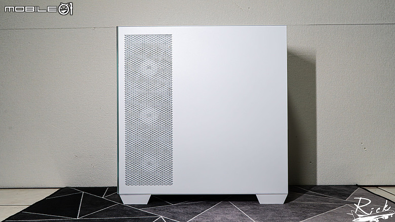 【開箱】賊船MATX海景殼 | CORSAIR 2800X RS-R ARGB WEHITE