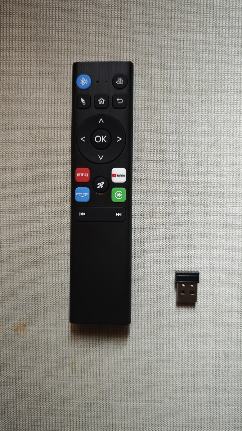 我的車載智能娛樂系統 - Ottocast OttoAibox P3 Pro 開箱分享~