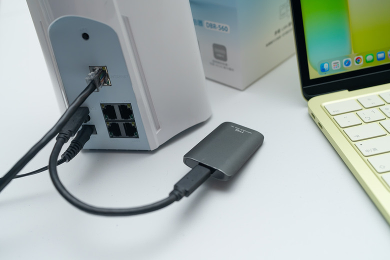 點我看大圖 【SOHO 連網救星】Wi-Fi 6 路由器 D-Link DBR-560 實測:雙網備援與 WireGuard VPN 設定全攻略