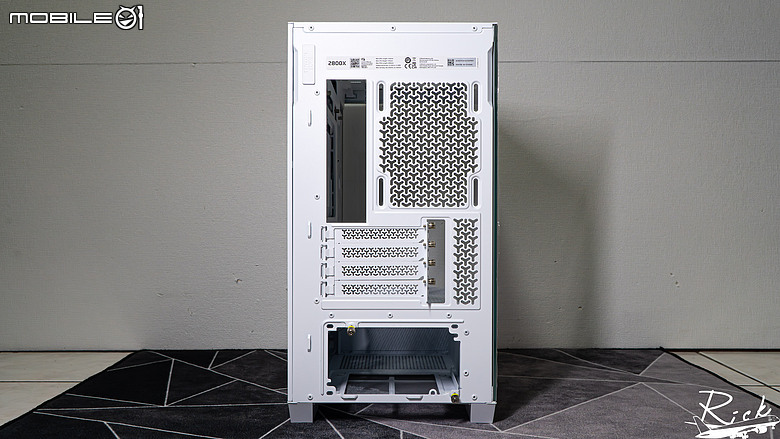 【開箱】賊船MATX海景殼 | CORSAIR 2800X RS-R ARGB WEHITE