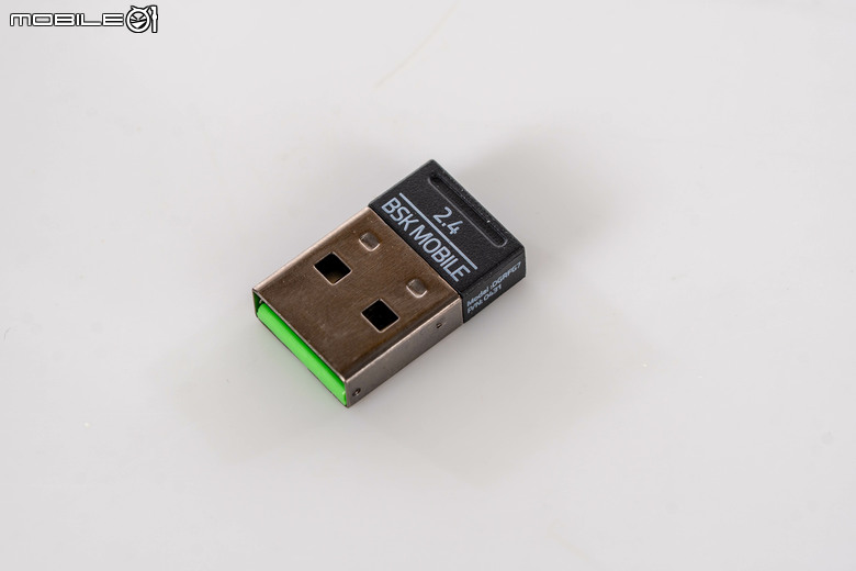 RAZER JORO 攜帶式遊戲鍵盤/BASILISK MOBILE 滑鼠開箱體驗 提供行動遊戲玩家更好的輸入操作選擇
