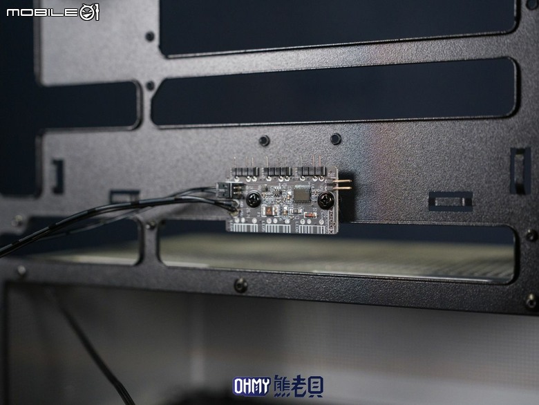 效能、價格我都要！君主 TG3海景機殼 ft. PureFlow ARGB 水冷散熱器