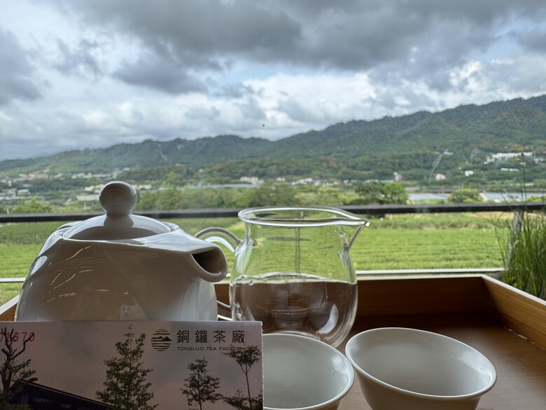 銅鑼半日遊懶人包！走進最 Chill 的綠意茶廠品茗，再爆吃超高 CP 值在地美食！
