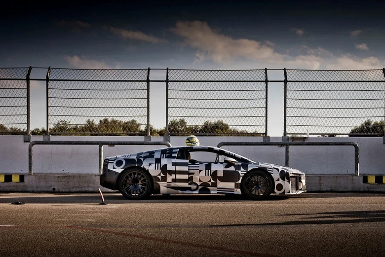 開發時程僅 405 天？Audi 1,001 匹 V8 油電超跑 Nuvolari 限量 499 台明年進行交車作業
