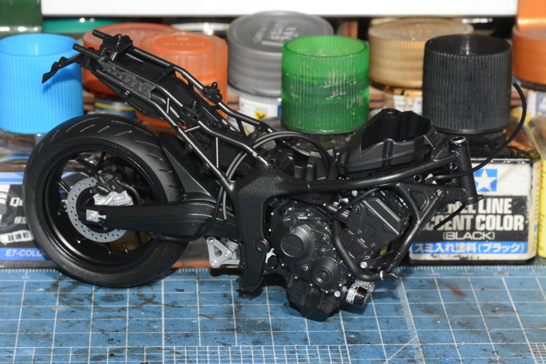 【模型製作】TAMIYA 1/12 HONDA CB1000F (圖多)
