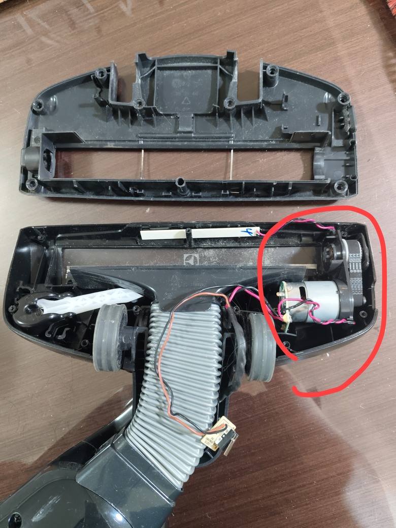 伊萊克斯electrolux吸塵器維修：開啟數秒後自動關機