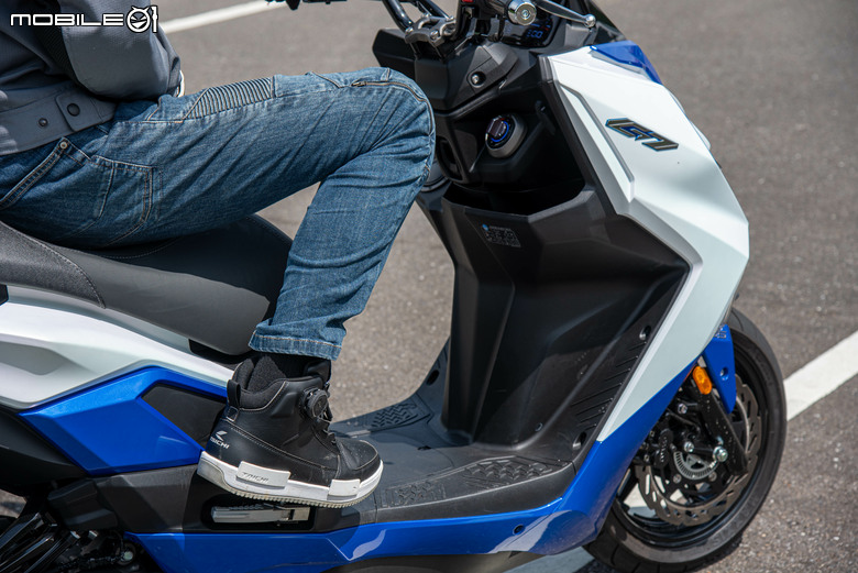 點我看大圖 KYMCO G7 試駕|電推輕量轉生,旗艦跑旅降臨