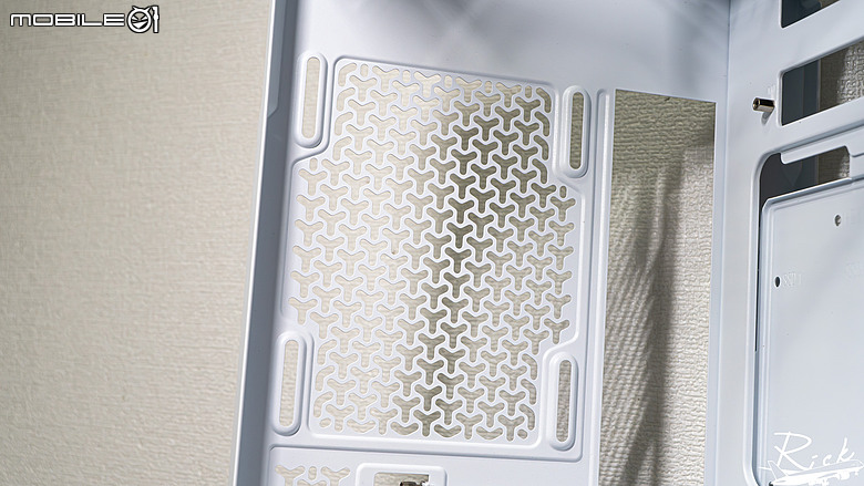 【開箱】賊船MATX海景殼 | CORSAIR 2800X RS-R ARGB WEHITE