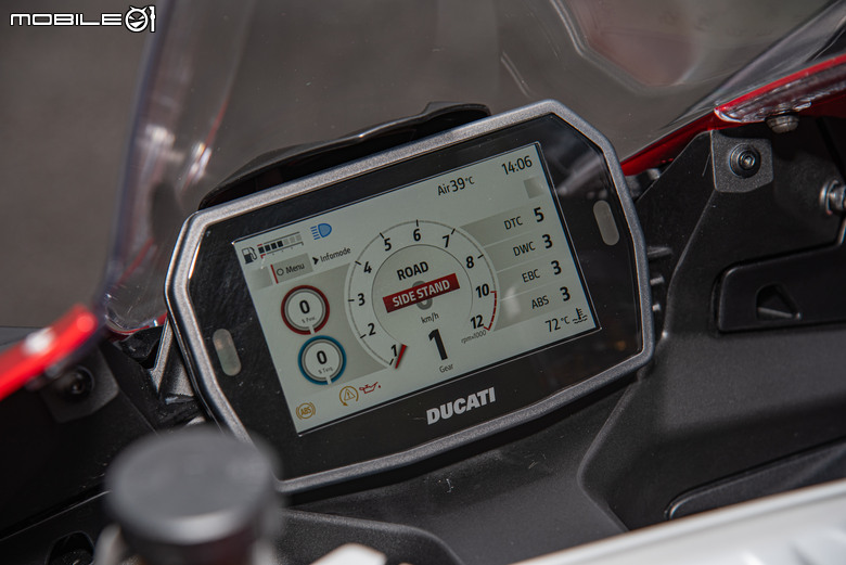 點我看大圖 DUCATI Pangale V2 S 試駕|街賽一體混血王子!超輕量級、最親民的DUCATI跑車
