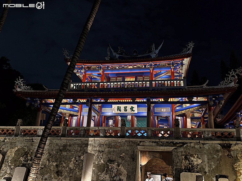 赤崁樓、祀典武廟、祀典大天后宮、開基靈祐宮、開基天后宮…,還有阿江炒鱔魚與成功路米糕 — 臺南市區國定古蹟之一夜遊不完