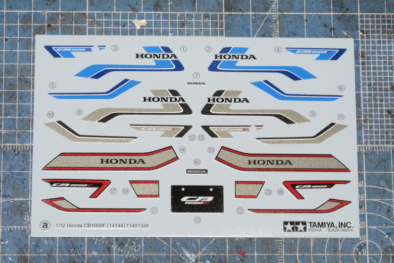 【模型製作】TAMIYA 1/12 HONDA CB1000F (圖多)