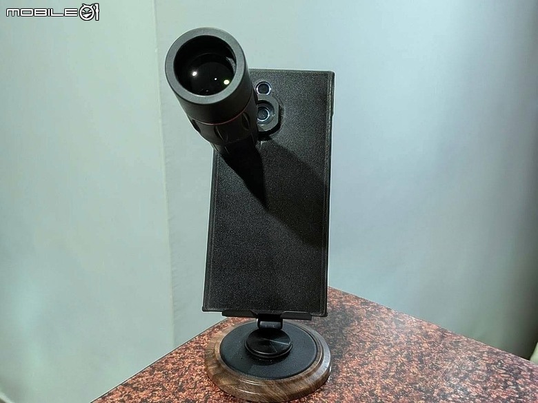 點我看大圖 【分享】自製Samsung S23Ultra手機殼,可快拆外掛鏡頭(18x)。