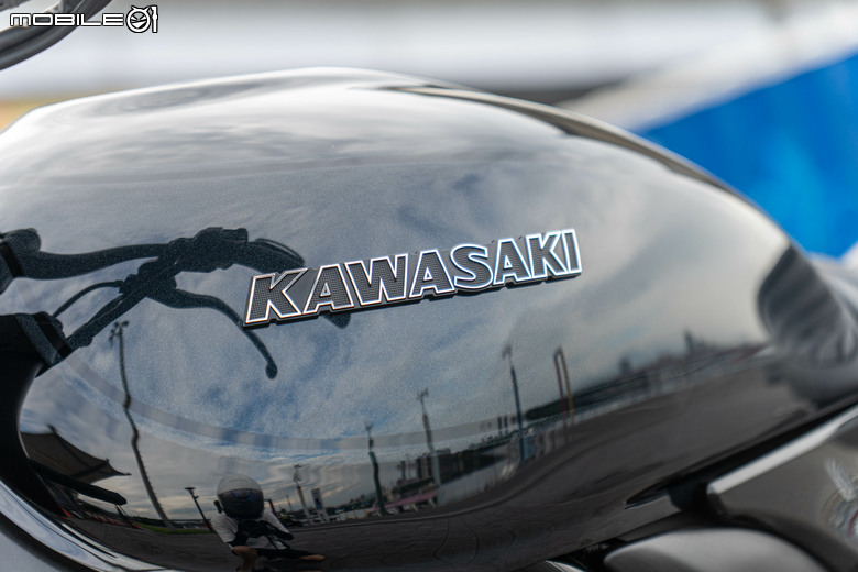 點我看大圖 KAWASAKI Z900RS 黑球試駕|經典好球不退色,只隨時間淬鍊