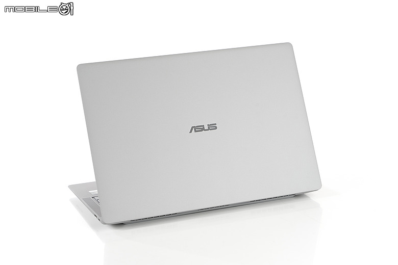 ASUS ExpertBook Ultra 體驗|首搭 3K Tandem OLED 的極輕 AI 商務旗艦!