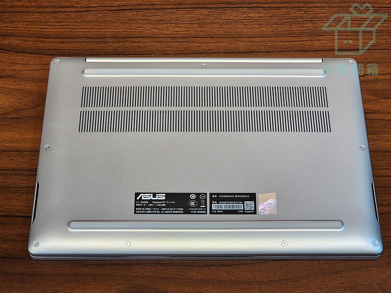 點我看大圖 【小宅開箱】華碩無畏Pro 14 2026 (M5450GA)全新模俱全能日常辦公室輕薄筆電